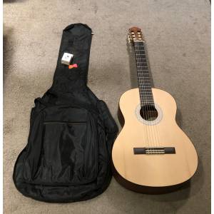 Chitarra classica YAMAHA C40 PACK